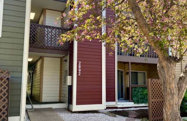 Fully Furnished 2-Bedroom Condo with Great Amenities - 2892 Shadow Creek Drive, Boulder, CO 80303 Fully Furnished 2-Bedroom Condo with Great Amenities - 2892 Shadow Creek Drive, Boulder, CO 80303