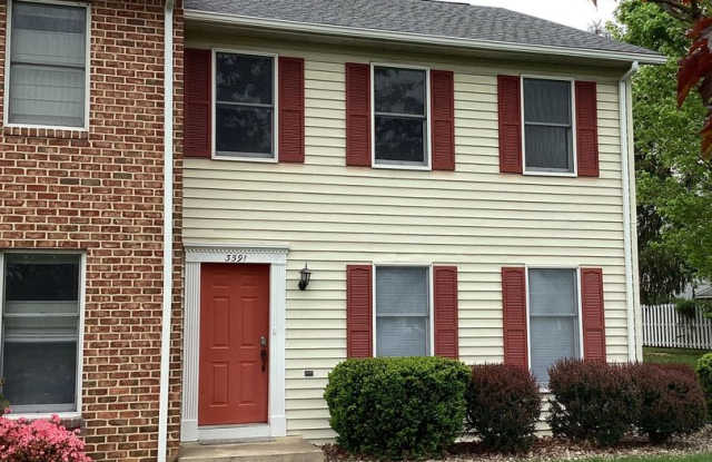 Well-Maintained 3-Bedroom End Unit Townhome in Scot Greene Estates – Greene Township photos photos