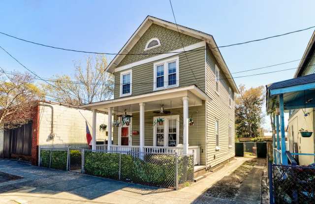 Home Available For Rent! - 706 Castle Street, Wilmington, NC 28401