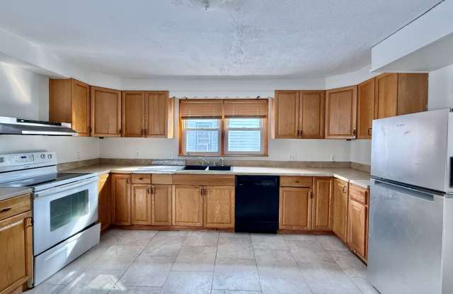 FOR RENT- Spacious 4 Bedroom 2 Bath Home in Penns Grove $2000 photos photos FOR RENT- Spacious 4 Bedroom 2 Bath Home in Penns Grove $2000 photos photos