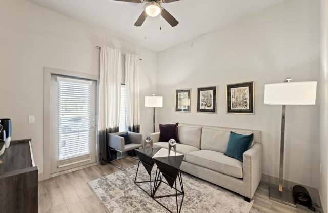 Rocklyn at Samuels Ave photos photos