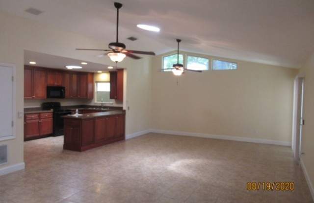 233 Coventry Ct. Gallery 4