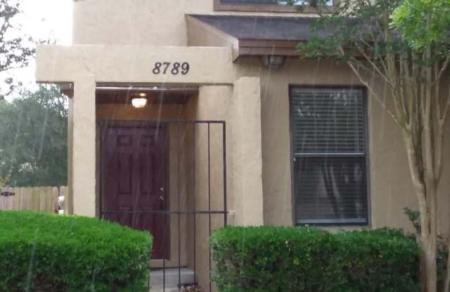 2 bedroom 2 bath townhome near NAS Jax - 8789 Whispering Pines Drive, Jacksonville, FL 32244