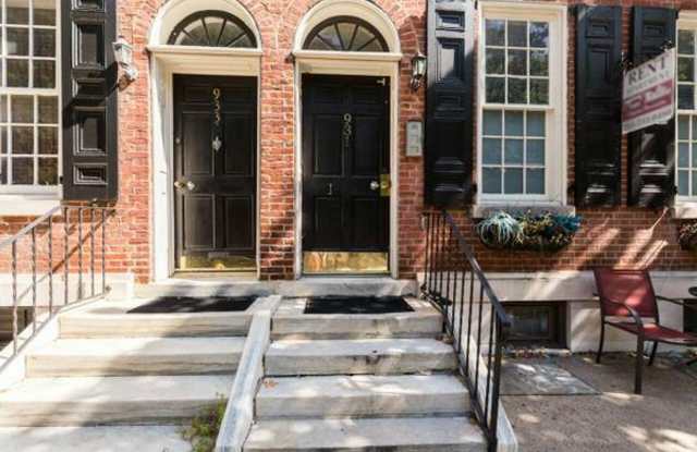 Roomy Bi-Level 2BR/2BA w/ In-Unit W/D in Washington Square West! - 931 Spruce Street, Philadelphia, PA 19107