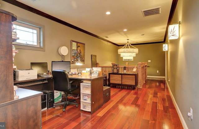 7520 ARLINGTON BOULEVARD Gallery 3