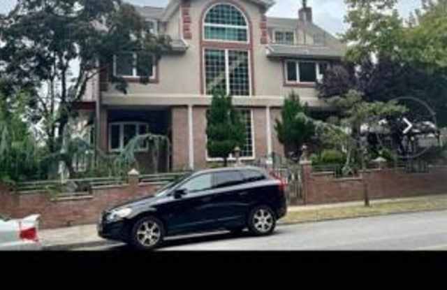 69-85 229 st - 69-85 229th Street, Queens, NY 11364