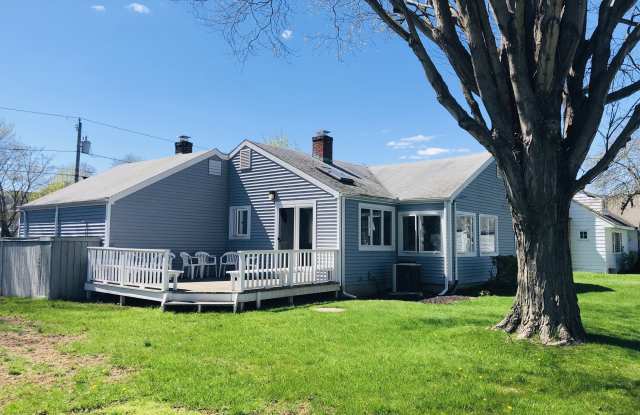55 Overshores Drive W photos photos