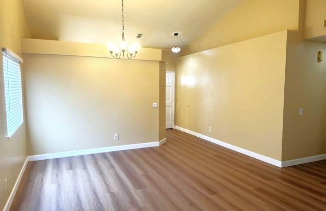 11968 MAPLE LEAF LN FONTANA 92337 (4 BED / 2 BATH) Gallery 3