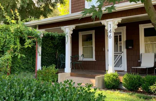 Downtown Auburn Charmer photos photos