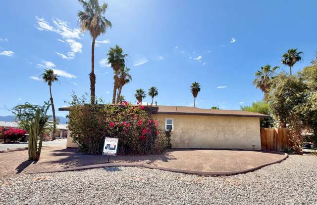 AVAILABLE NOW!! 2 Bedroom 1 Bathroom Apartment in Cathedral City! Gallery 2