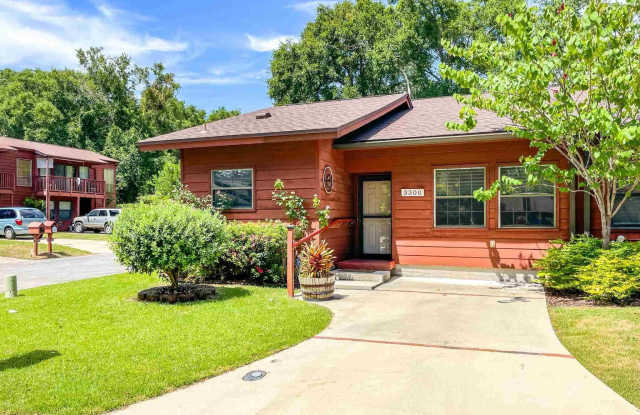 3300 Sugartree St - 3300 North Sugartree Street, Pensacola, FL 32503