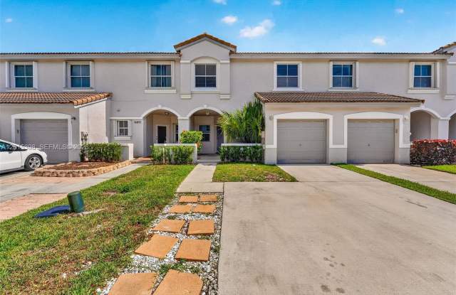 16889 SW 1st Mnr photos photos