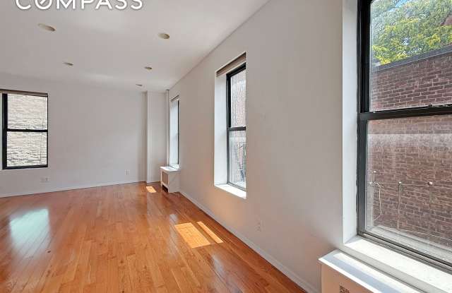 160 Prince Street photos photos