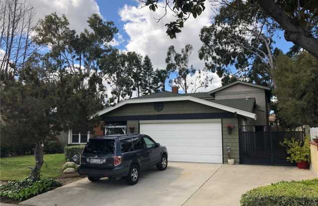 330 Lavender Lane Gallery 2