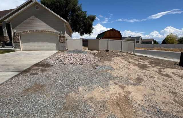 Single Family Home- 6 bed Gallery 4