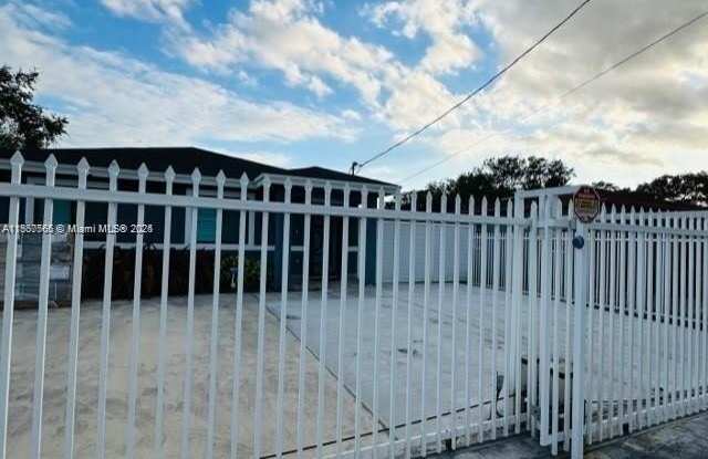 3220 NW 50th St photos photos