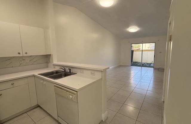 401 Ne 1st Ct - 401 Northeast 1st Court, Hallandale Beach, FL 33009