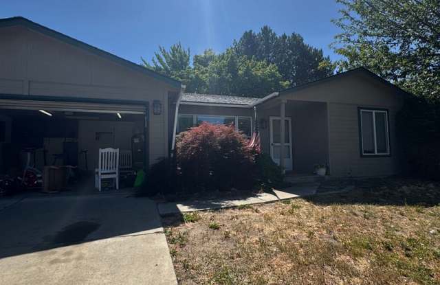 3-Bedroom Home for Rent photos photos