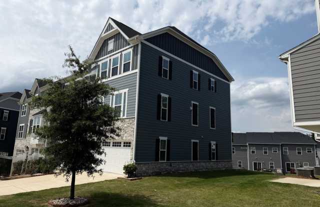 Exclusively Offered By Muse Realty Rentals, LLC Gallery 4