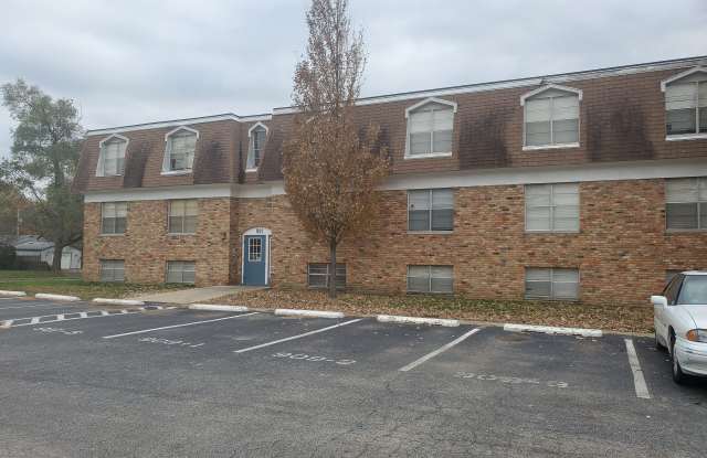 Mapleview  Pineview Aprtments - Remodeled 1, 2  3 bedrooms available photos photos