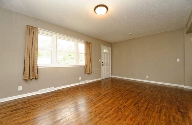4 Bedroom / 2 Bath Home Available Now! photos photos