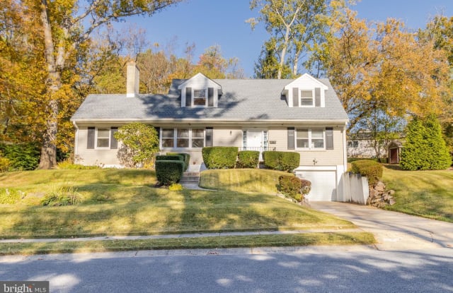 504 WINDSOR DRIVE - 504 Windsor Drive, Newark, DE 19711