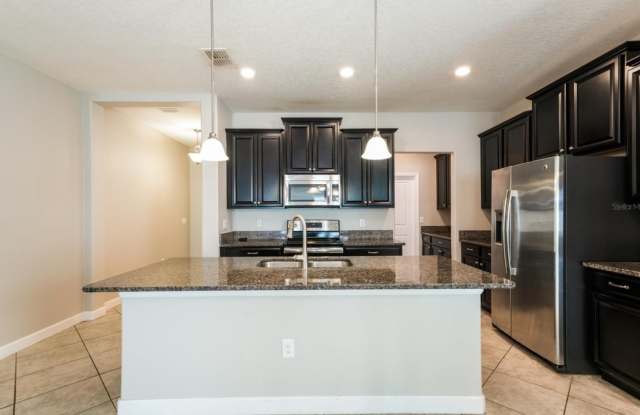 Beautiful 4 Bedroom - Amazing Floorplan! Gallery 4