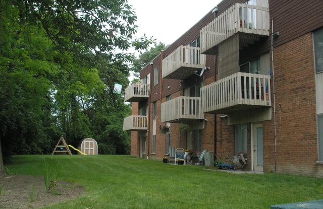 Ridgeview Apartments - 5462 Beechmont Ave, Cincinnati, OH 45230