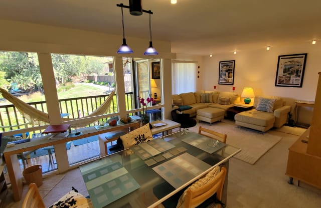 72 Surrey Lane - 72 Surrey Lane, San Rafael, CA 94903