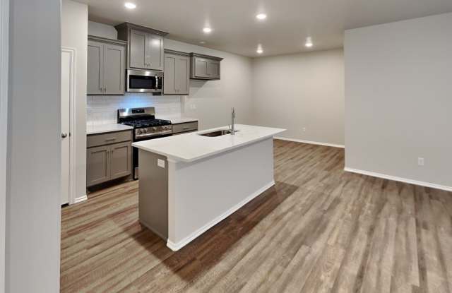 Luxury 3 Bedroom 2 Bathroom Duplex with 2 Car Garage in Piedmont Schools (Neighborhood Park/Basketball Court) (LEASING SPECIAL) photos photos