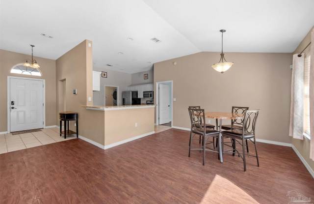 5920 Ashton Woods Cir - 5920 Ashton Woods Circle, Milton, FL 32570