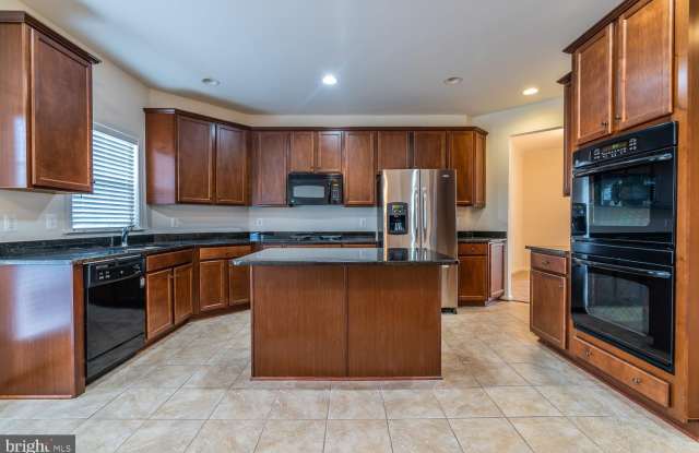 42424 GREAT HERON SQUARE Gallery 3
