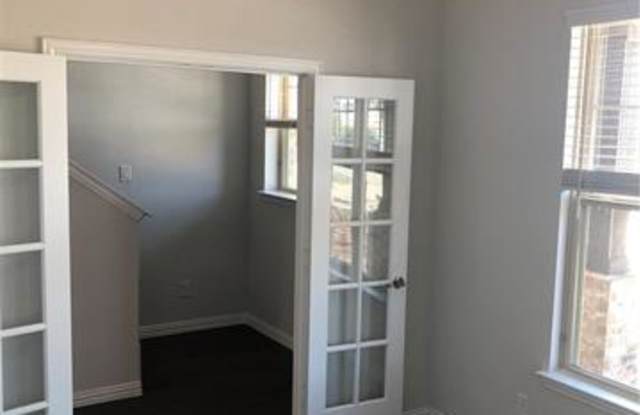 6136 Hightower Street Gallery 4