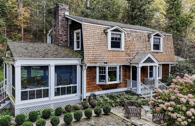 102 Westwoods Road 1 photos photos