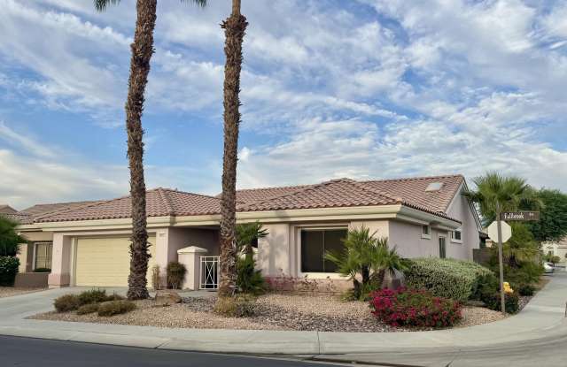 38517 Fallbrook Avenue Gallery 1