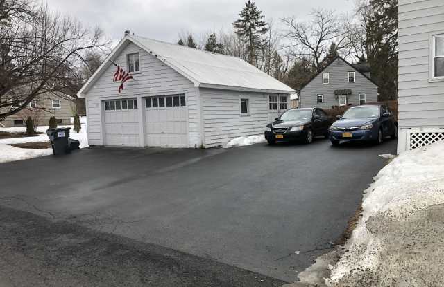 1817 Hillside Ave Gallery 2