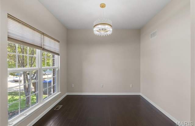 184 Berry Manor Circle Gallery 3