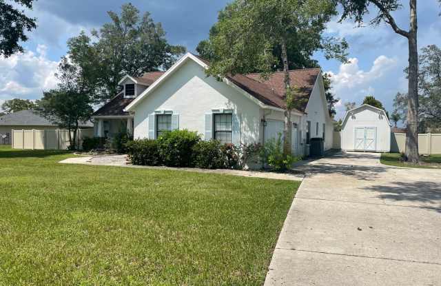 Spacious 4-Bedroom Pool Home – 2 Primary Suites + Lawn  Pool Service Included! photos photos