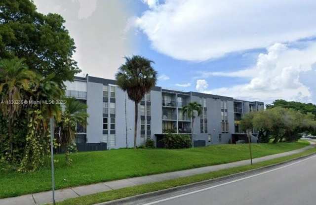 210 Fontainebleau Blvd photos photos