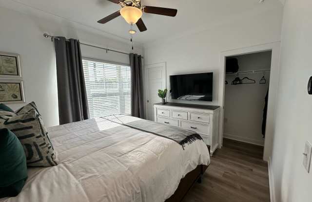 2041 Ocean Drive NW Gallery 3