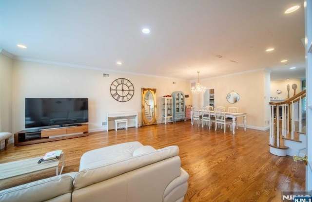32 Candlewood Drive Gallery 4