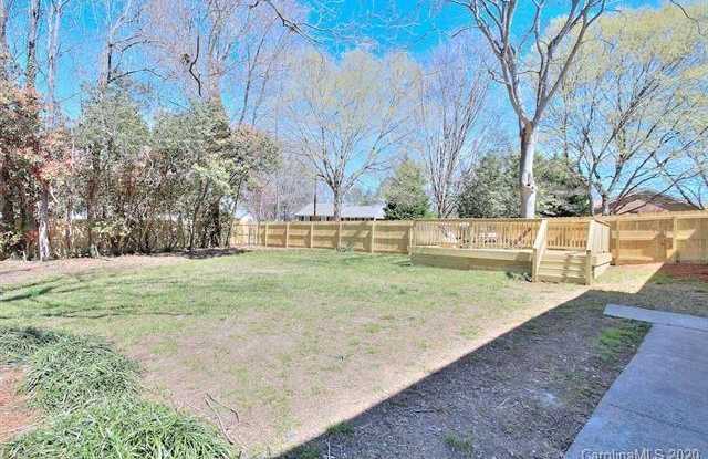 6900 Heatherford Drive Gallery 2
