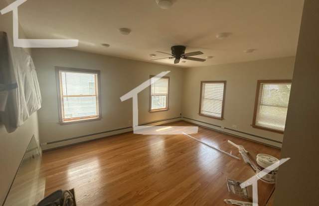 Charming 3.5 Bedroom-No Broker Fee photos photos