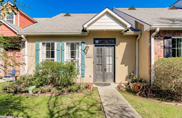 Fully Furnished 2 Bed / 2 Bath with Garage & Courtyard in Village St. George photos photos