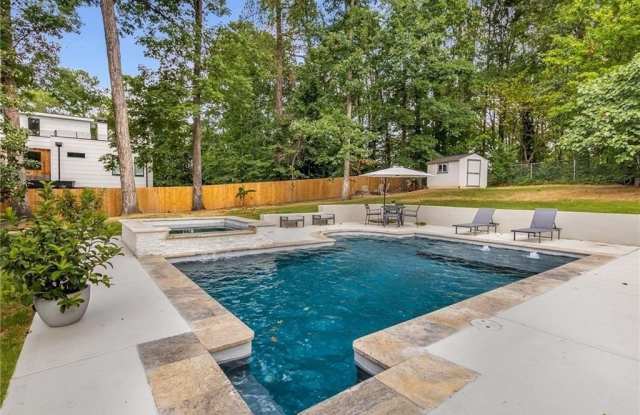 2522 Wawona Drive NE Gallery 3