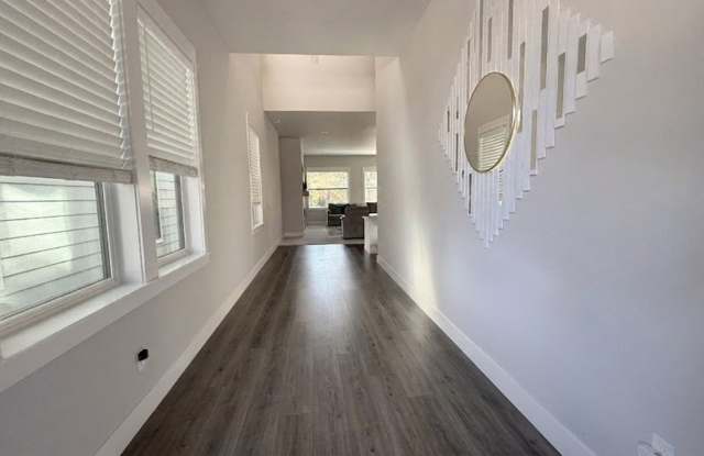 Gorgeous New Modern Farmhouse | 4 BD | 2.5 BA | Single-Family Home | Hosford Farms Community | North Bethany Gallery 3
