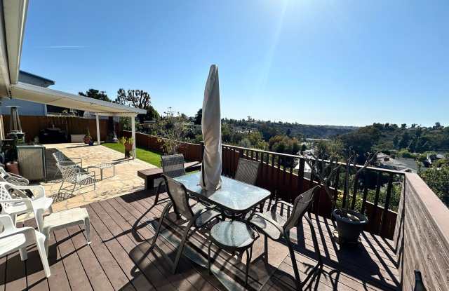 Large 3BD/2BA w/ Private Backyard! photos photos