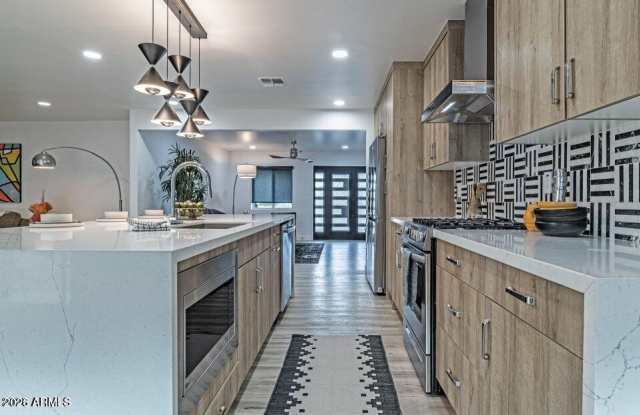 1539 W PUGET Avenue photos photos