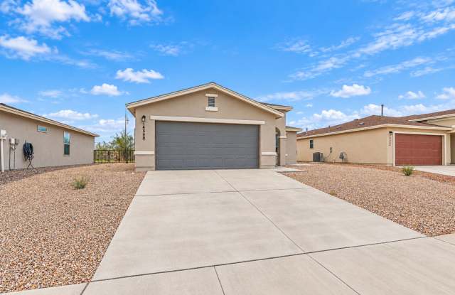 14548 Faxon Yucca Gallery 3