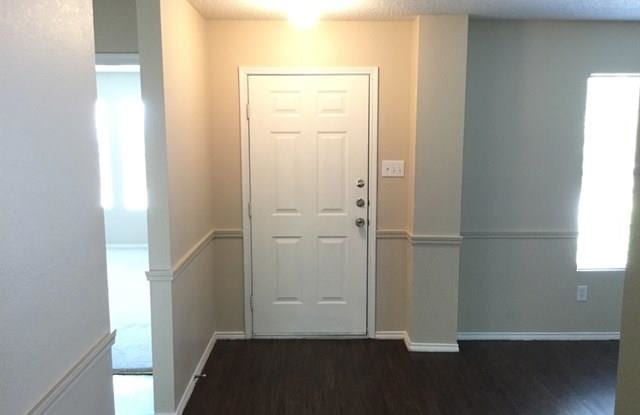 1761 Cliffbrook Drive Gallery 2